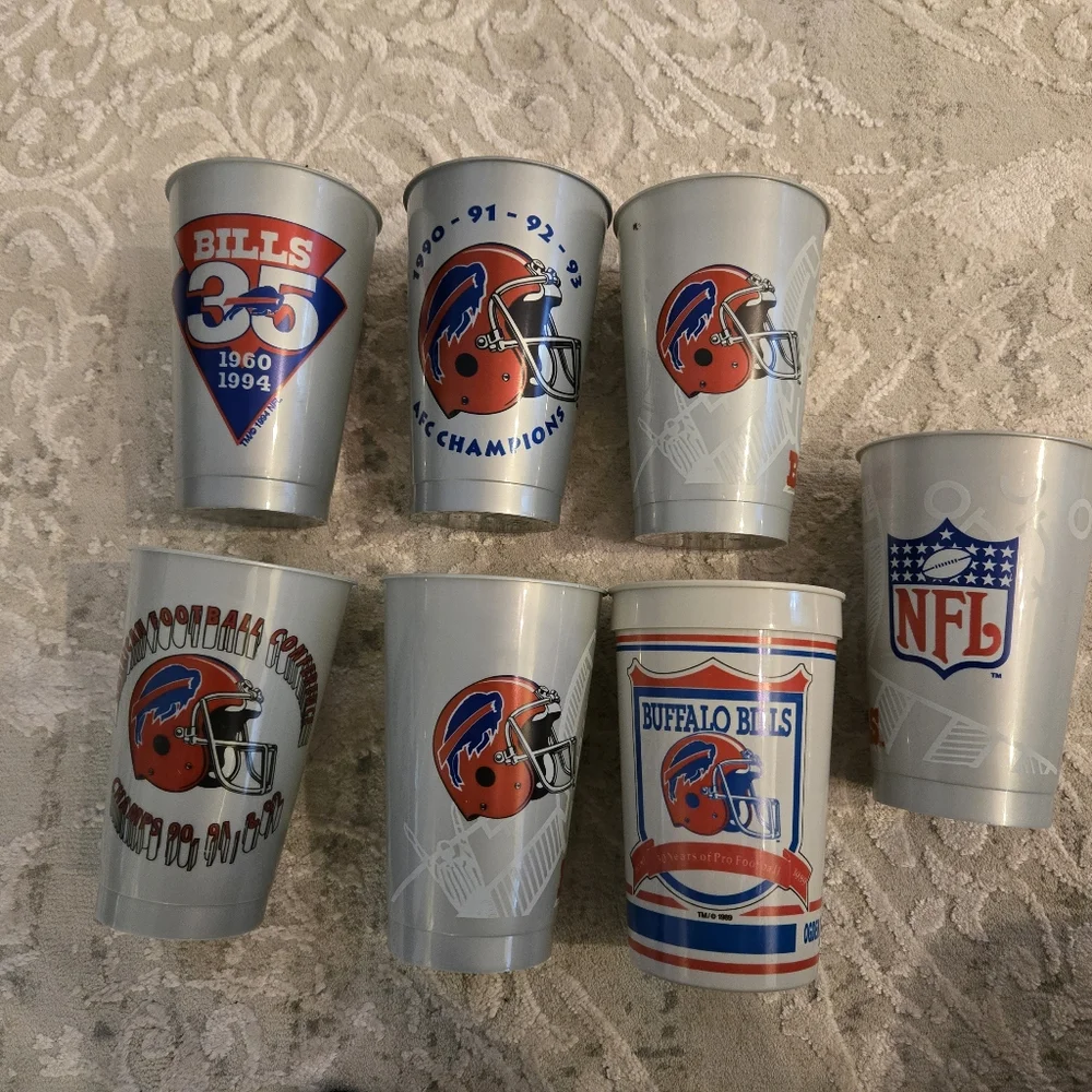 Set Of 13 Vintage 1990s NFL Buffalo Bills Collectible Plastic Cups